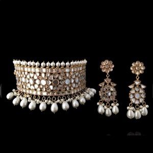 Gold Played Indian/ Pakistani Jewelry set